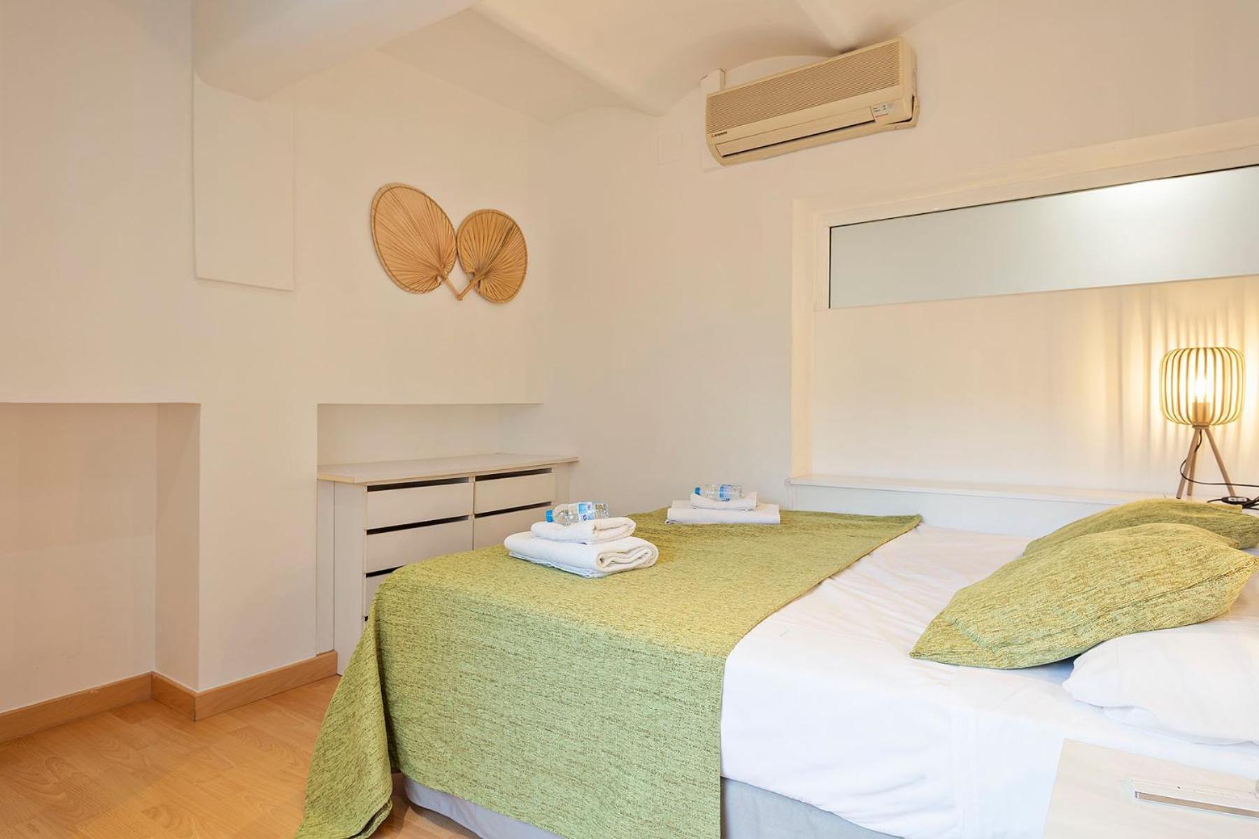 Alcam New San Juan Apartment Barcelona Bagian luar foto